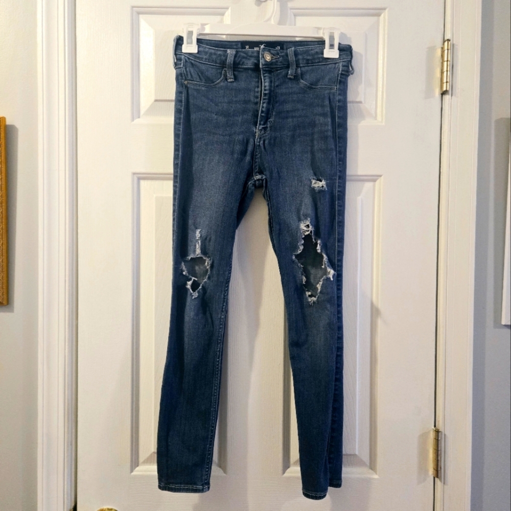 Stylish Blue Distressed Hollister Jeans Size 3R W26 L26
